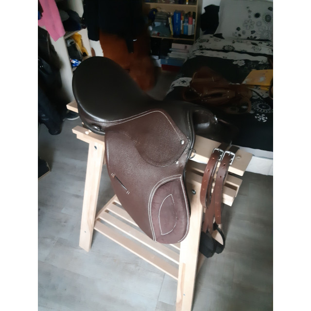Selle anglaise : "Quality club saddle"