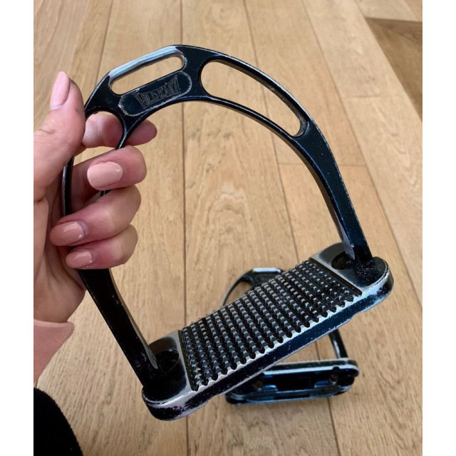 Etriers Jin Stirrup aluminium 12cm