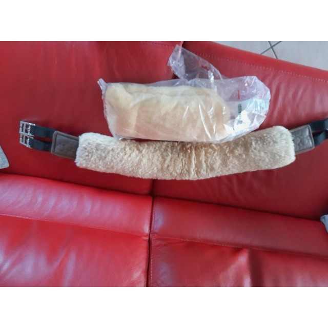Sangle mattes (mouton véritable) demi lune 110cm + housse mouton de rechange amovible
