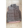 Veste sans manches rose et grise