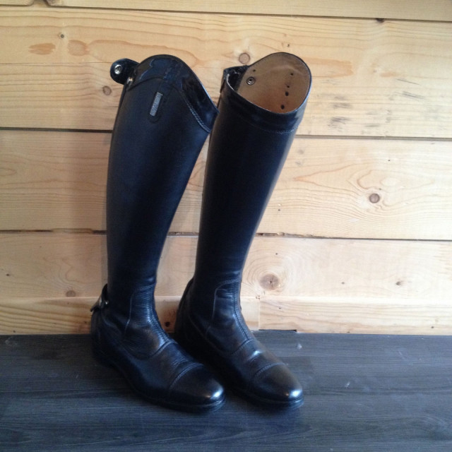 Bottes Burattau taille 38 noir/vernis