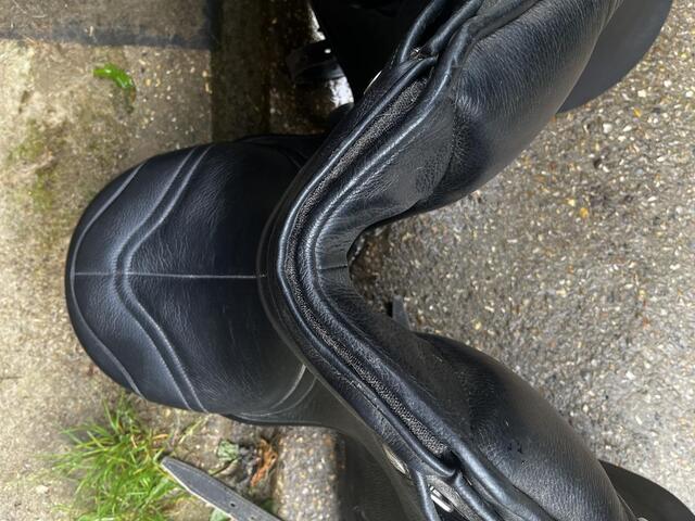Selle de dressage Zaldi 17’’
