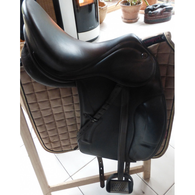 SELLE DE DRESSAGE PRESTIGE
