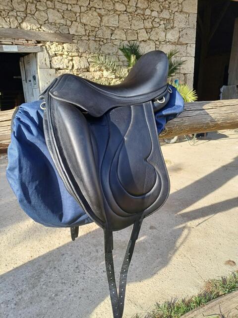 Selle dressage antares alliance 17"
