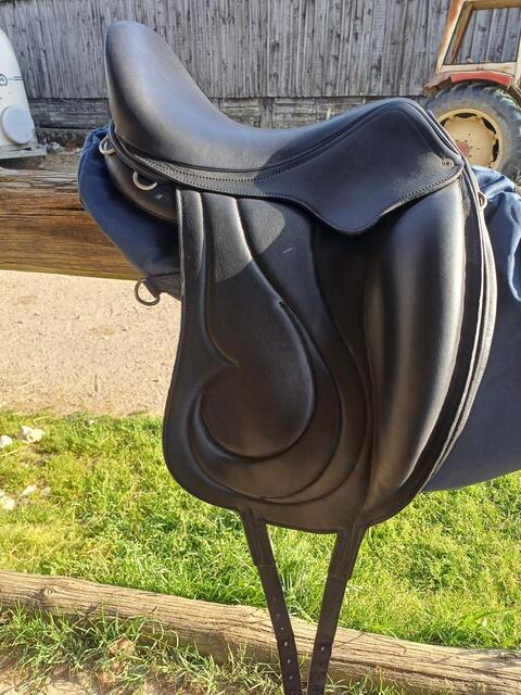 Selle dressage antares alliance 17"