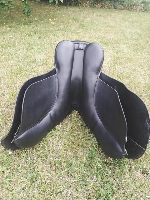 Selle mixte cuir 17,5