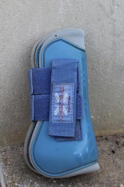 Ensemble tapis et guêtres poney