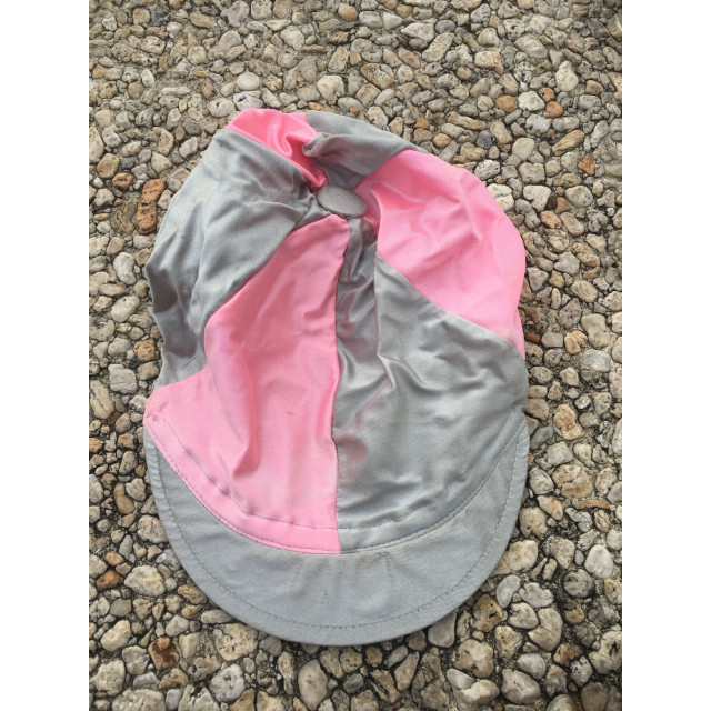 Toque grise et rose