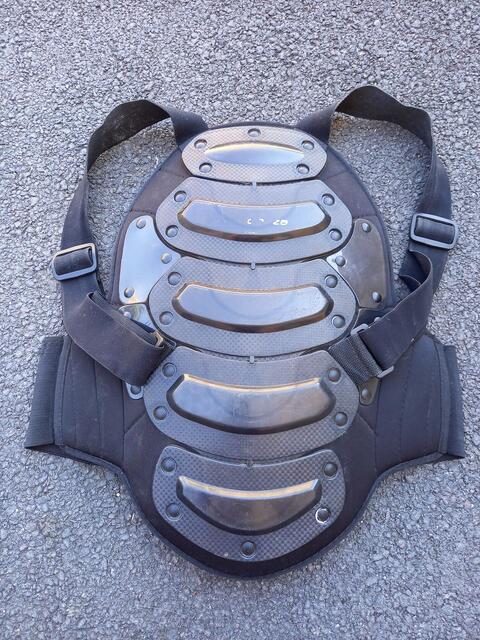 Protection dorsale adulte Safety Fouganza noire taille S