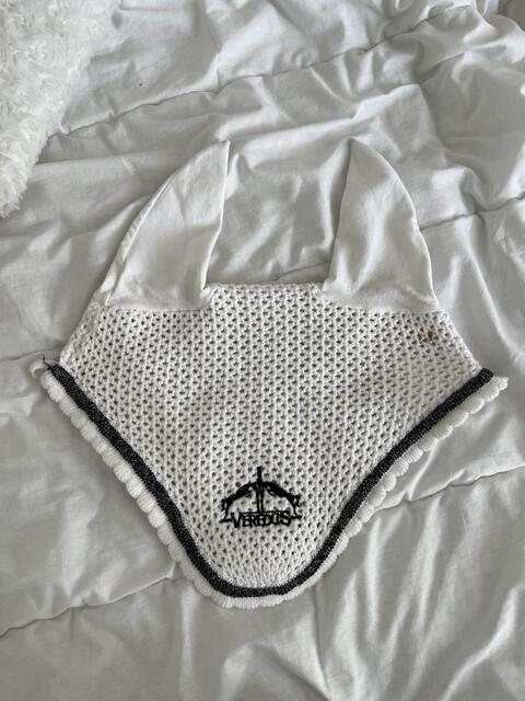 bonnet