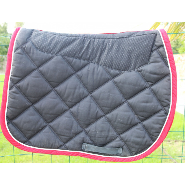 Tapis Fouganza noir/rouge.