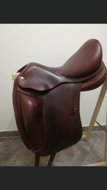 Selle de dressage CWD 17,5