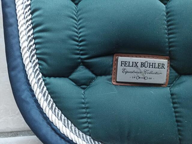 Tapis vert sapin Felix Bühler
