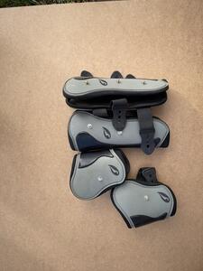 Ensemble de protections grise Norton pro