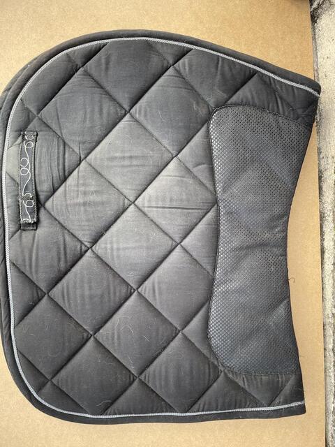 Tapis noir