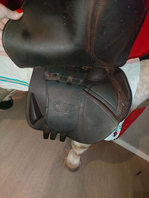 Selle CWD Se01 taille 16