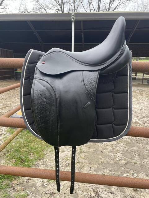Selle Thorowgood T8 dressage