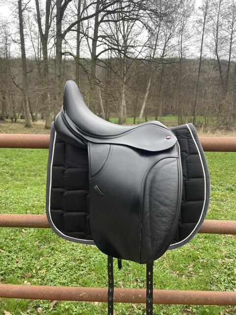 Selle Thorowgood T8 dressage