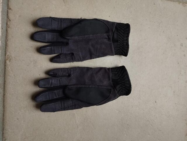 Gants noirs