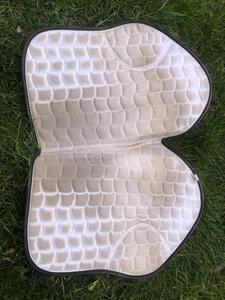 Tapis de selle equitheme