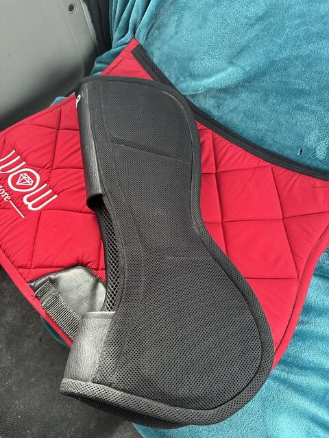 Amortisseur Fitting CWD