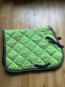 tapis cheval vert