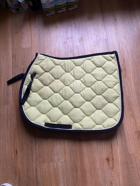 tapis cheval vert anis