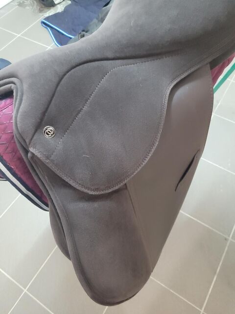 Selle neuve