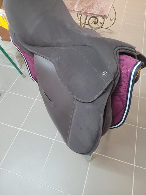 Selle neuve