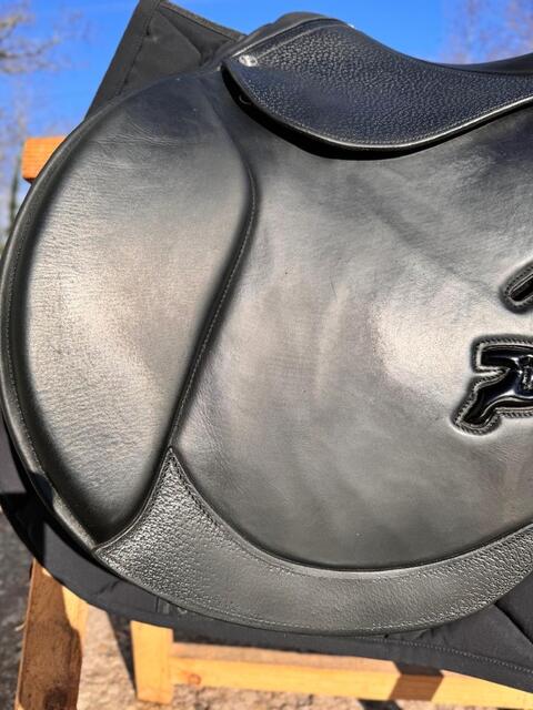 Selle en cuir Privilège mixte typée obstacle