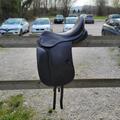 Selle de dressage stubben 17,5 + sangle anatomique et étrivières