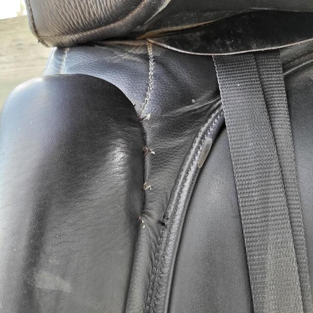Selle de dressage stubben 17,5 + sangle anatomique et étrivières