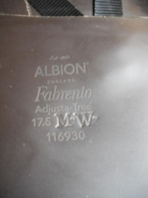 Selle dressage ALBION Fabrento 17,5