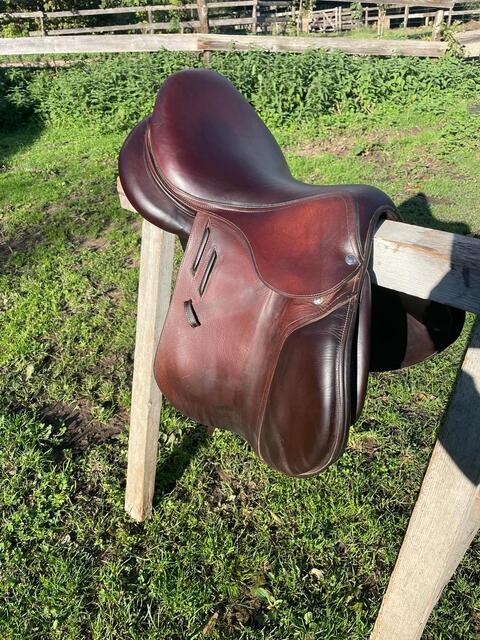 Selle Biarritz Lab