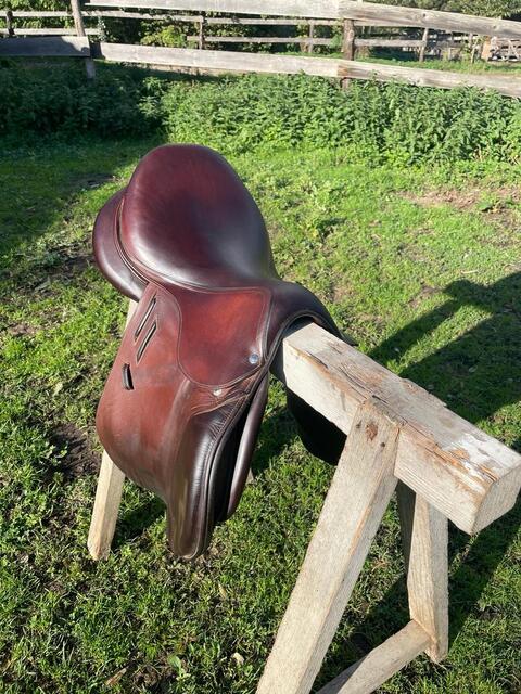 Selle Biarritz Lab
