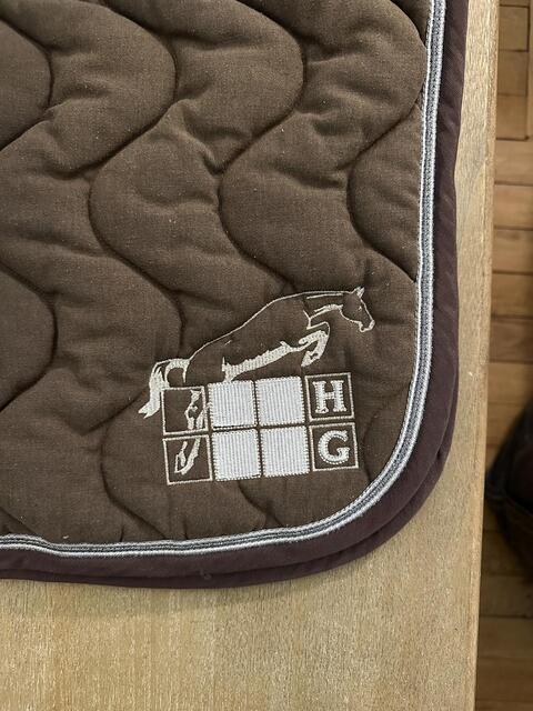 Tapis marron Hervé Godignon