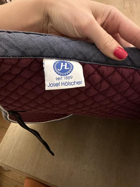 Tapis bordeaux Josef Hölscher