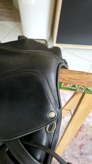 Selle dressage Devoucoux 18