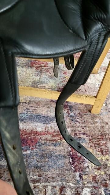Selle dressage Devoucoux 18