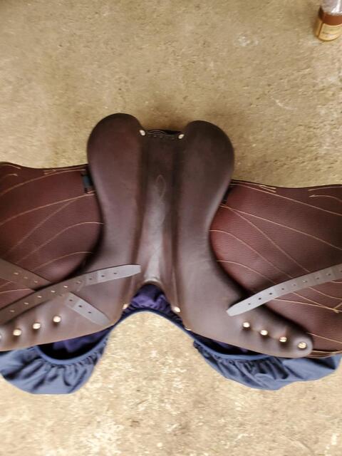 Selle Dressage Antares Concept 17