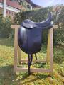 Selle de dressage Omega Line 17"
