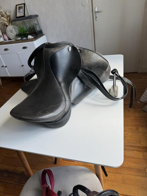 Selle DA SADDLES 17' Cuire Noir