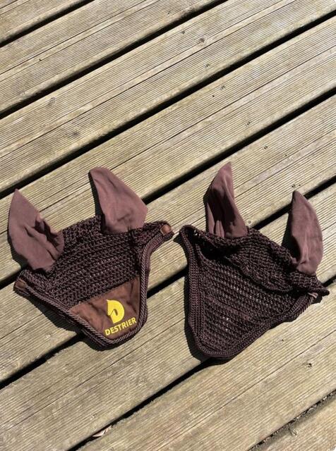 Bonnets Destrier marrons