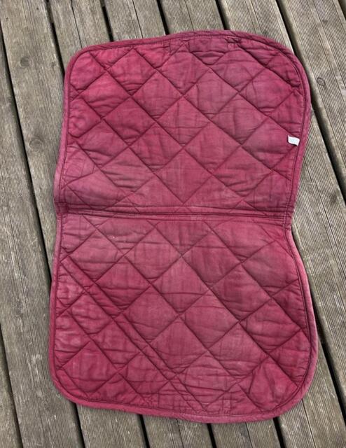 Tapis bordeaux à strass Equithème