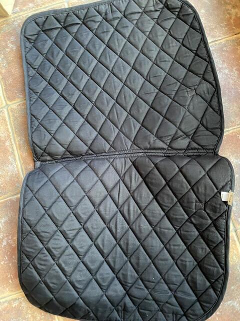 Tapis dressage noir et rose, HARRY’S HORSE.