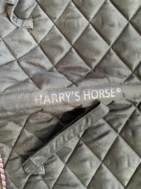 Tapis dressage noir et rose, HARRY’S HORSE.