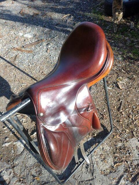 Selle Devoucoux Chiberta 18"