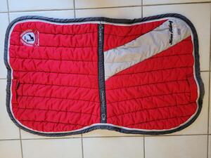 TAPIS FOUGANZA NID D'ABEILLE ROUGE ET GRIS COMME NEUF