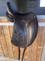 Selle de dressage noire 2022