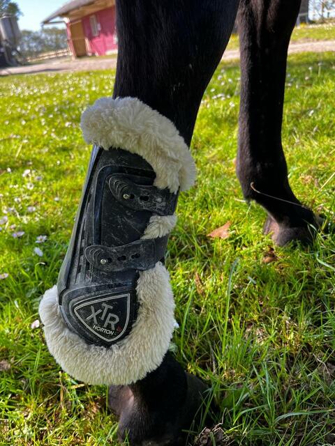 Guêtres XTR noires moumoutes